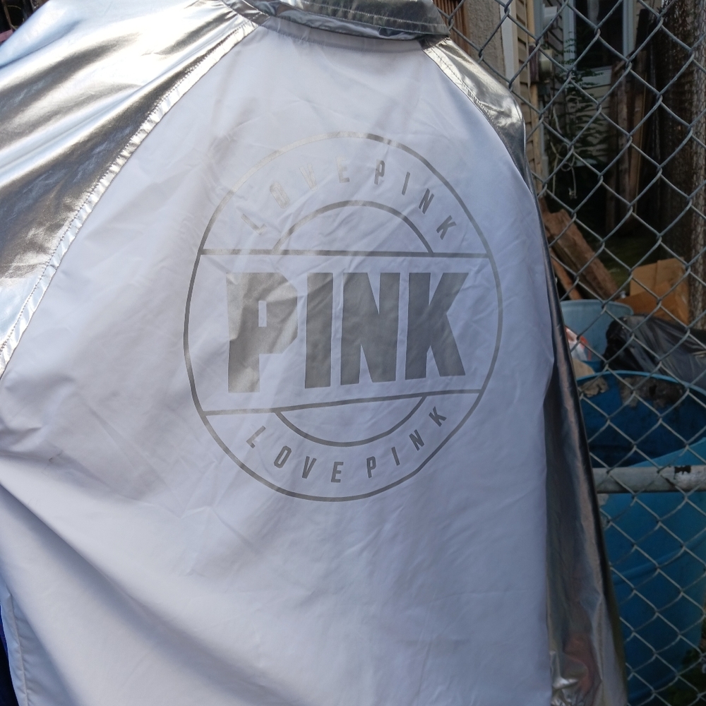 LOVE PINK BUTTON-UP WINDBREAKER